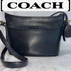 Authentic 2001 Vintage Coach Leather Shoulder Bag 10”X7”X4”